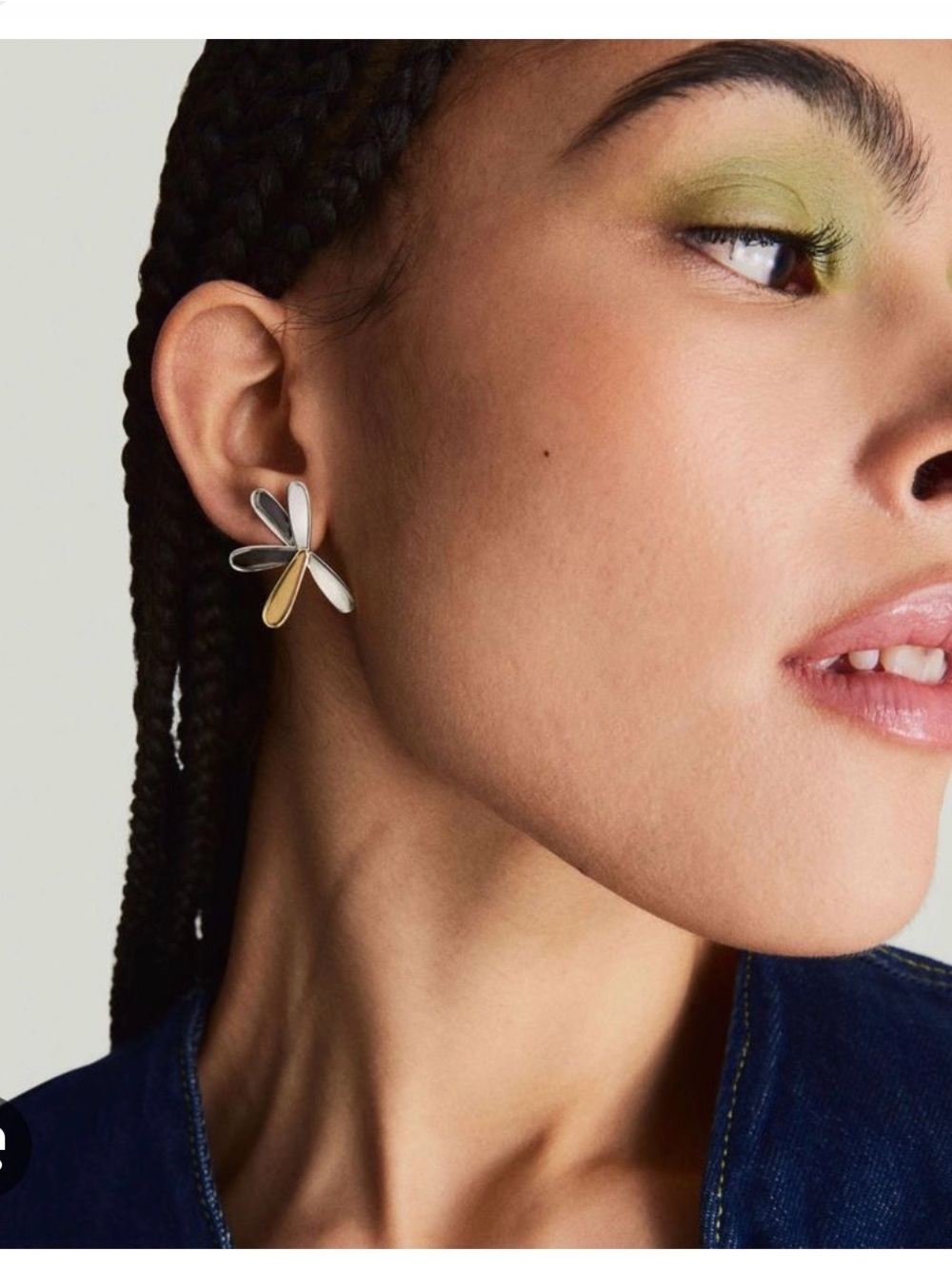Mejuri petal stud earring
